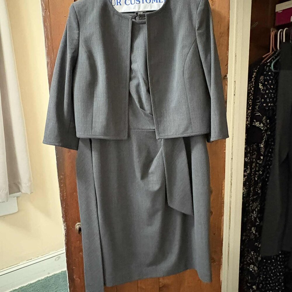 Anne Klein 2-Peice Business Suit Dress with Bolero Blazer